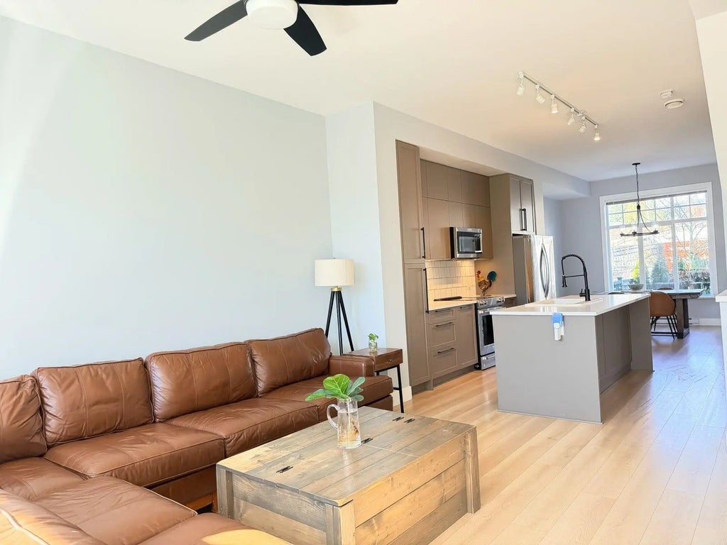 3552 Victoria Drive 43, Coquitlam