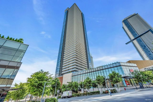 1955 Alpha Way 5704, Burnaby