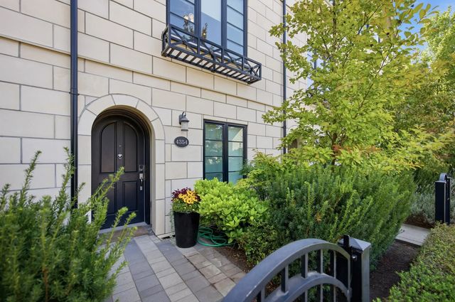 4354 Knight Street, Vancouver