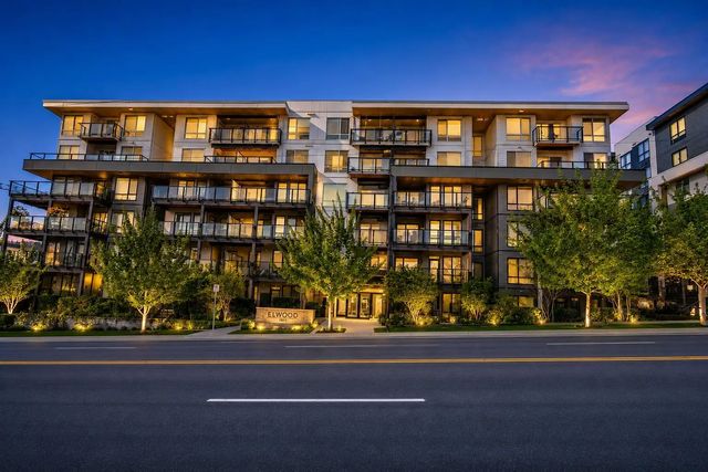 707 Como Lake Avenue 212, Coquitlam