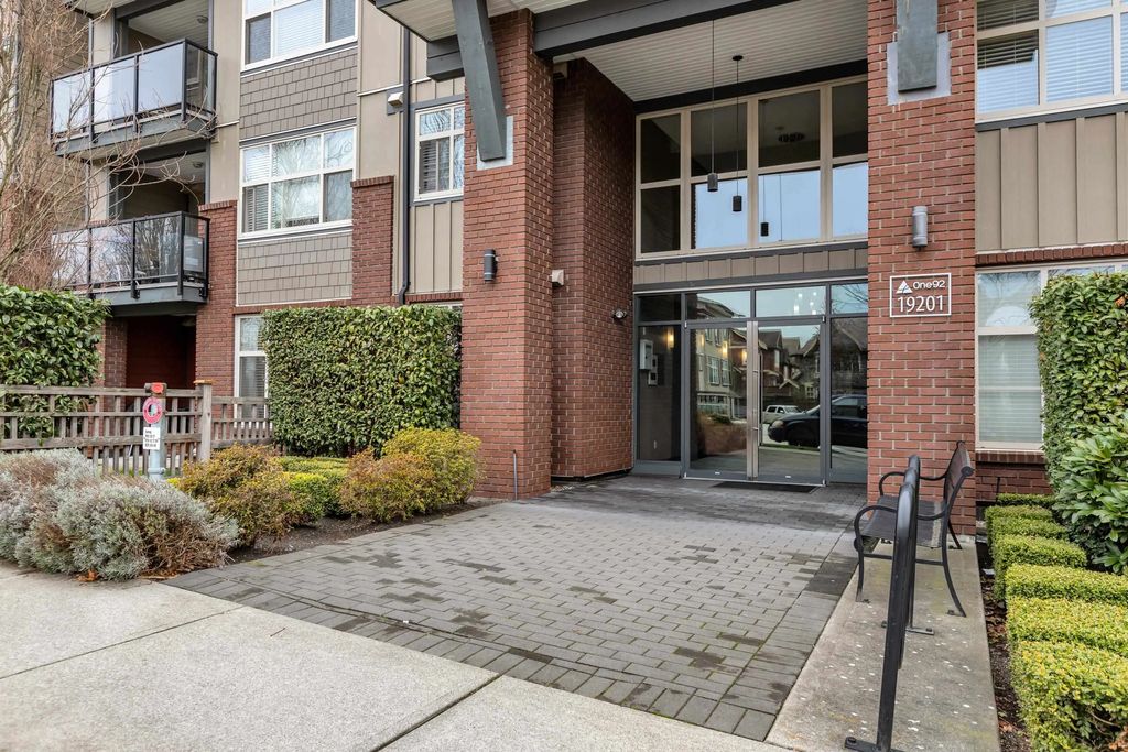 19201 66a Avenue 107, Surrey