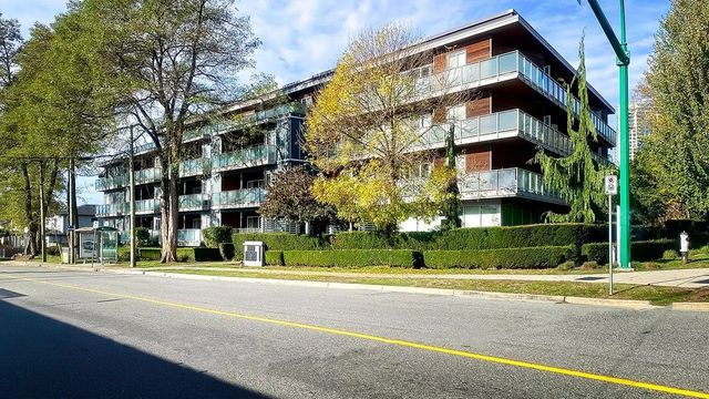 7377 14th Avenue 106, Burnaby