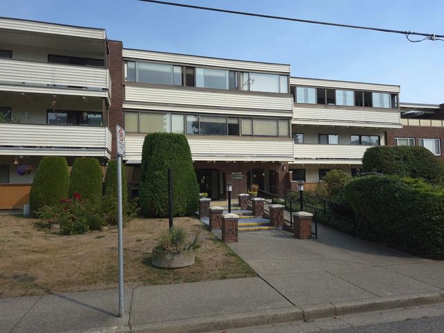 1448 Fir Street 313, White Rock