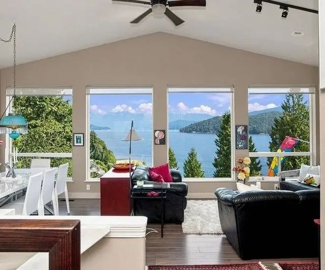 491 Woodland Avenue, Gibsons