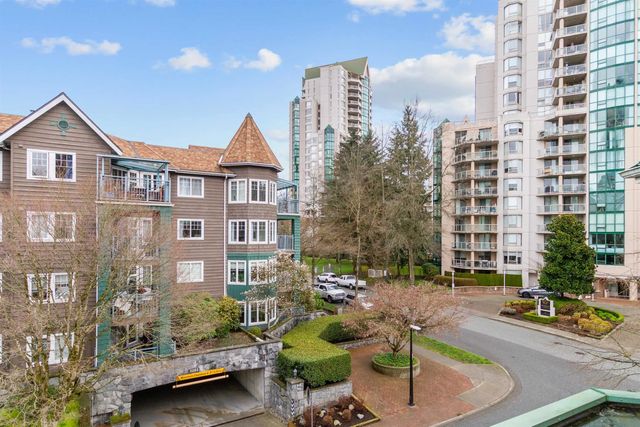 3081 Glen Drive 401e, Coquitlam