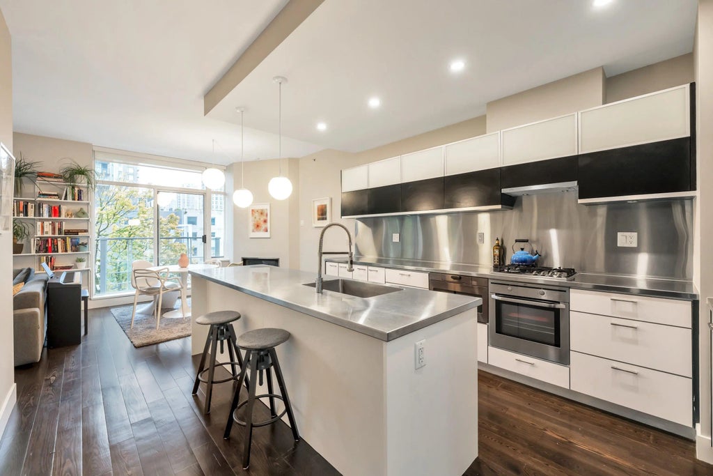 535 Smithe Street 305, Vancouver