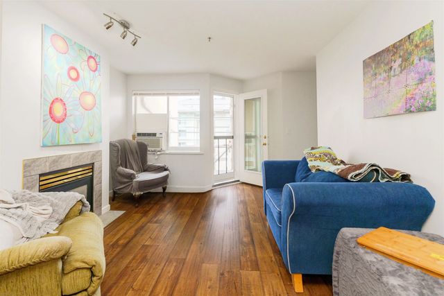 22351 St Anne Avenue 404, Maple Ridge