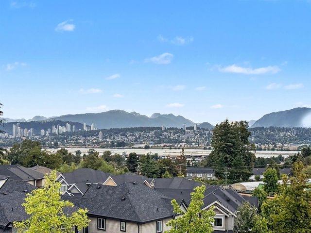 11077 Ravine Road 515, Surrey