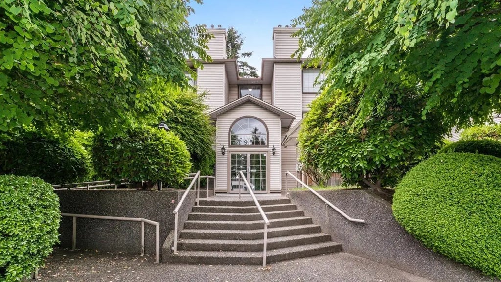 1955 Suffolk Avenue 206, Port Coquitlam