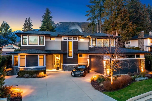 4090 Sunnycrest Drive, North Vancouver