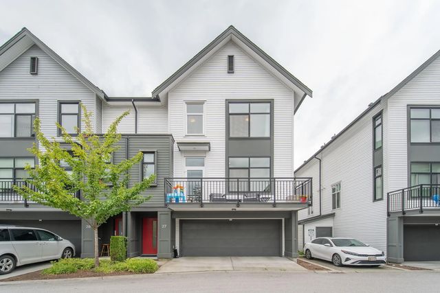 17555 57a Avenue 27, Surrey