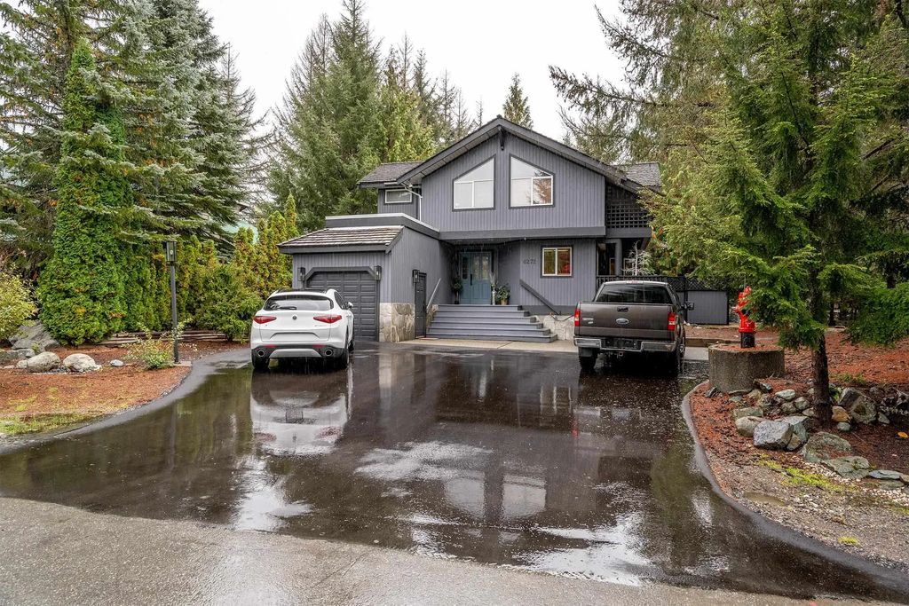 6272 Bishop Way, Whistler