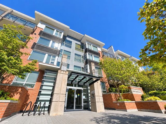 9399 Tomicki Avenue 218, Richmond