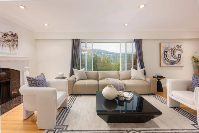 850 Jefferson Avenue, West Vancouver