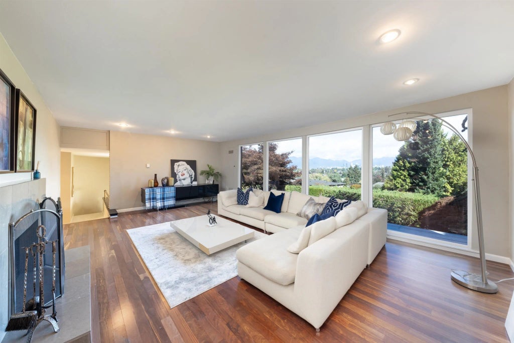 4393 Puget Drive, Vancouver