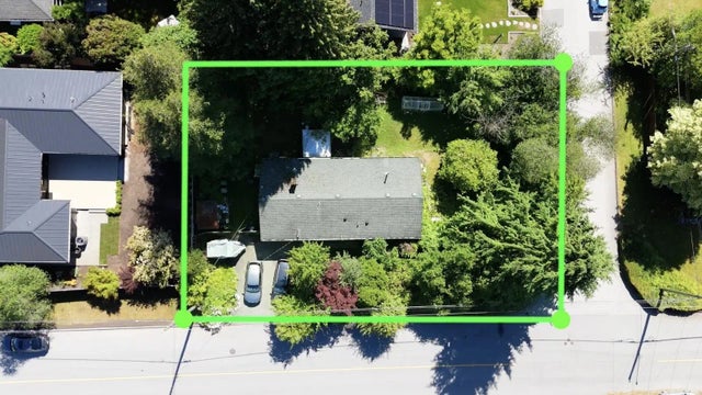 2302 Viewlynn Drive, North Vancouver