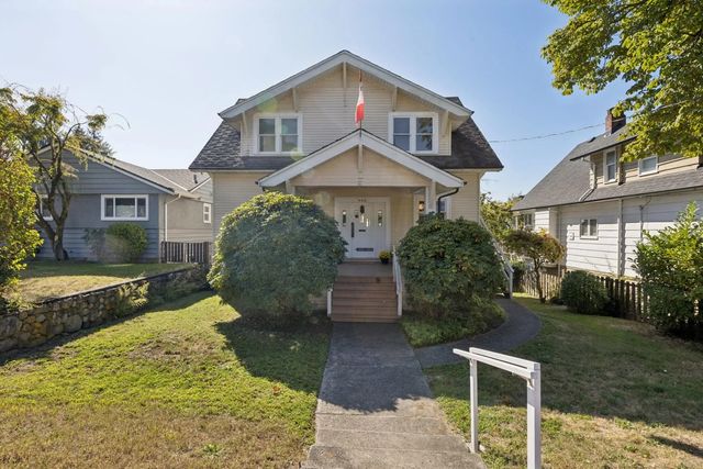 443 E 7th Street, North Vancouver