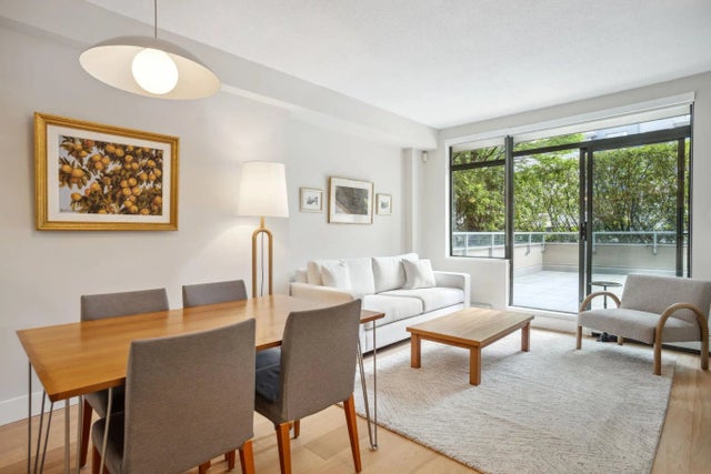 1688 Robson Street 100, Vancouver