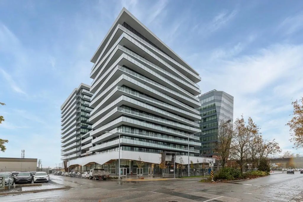 7977 Lansdowne Road 901, Richmond