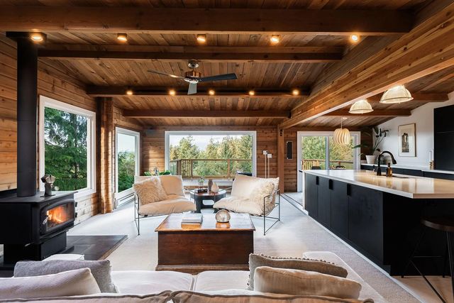 1608 Whitesails Drive, Bowen Island