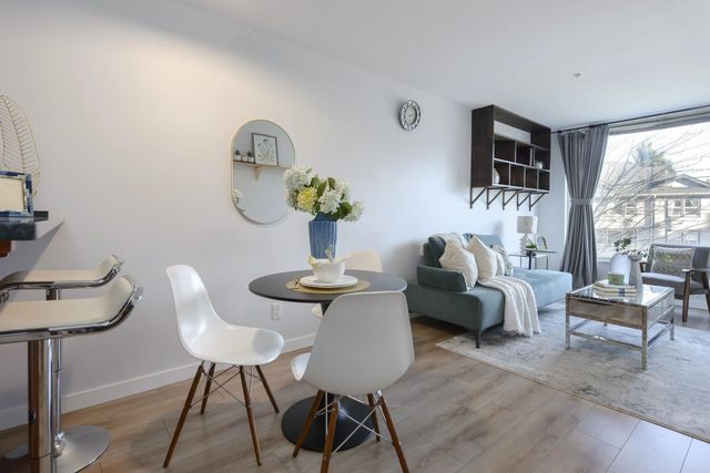 3089 Oak Street 206, Vancouver
