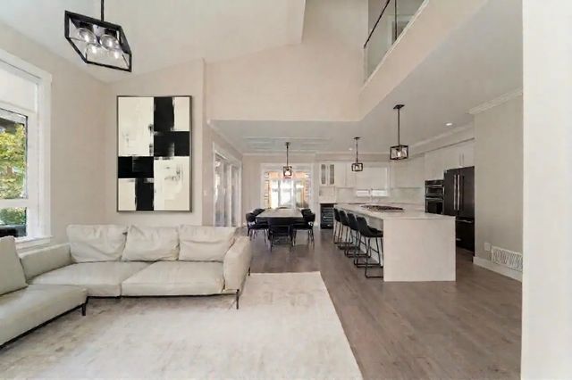 17033 Fraser Highway 82, Surrey