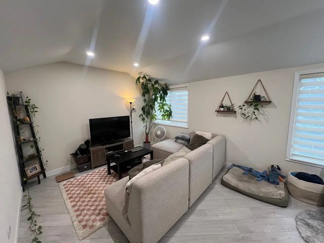 560 Springer Avenue, Burnaby