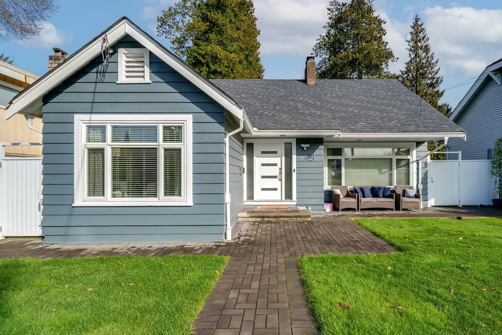 921 Fifth Street, New Westminster