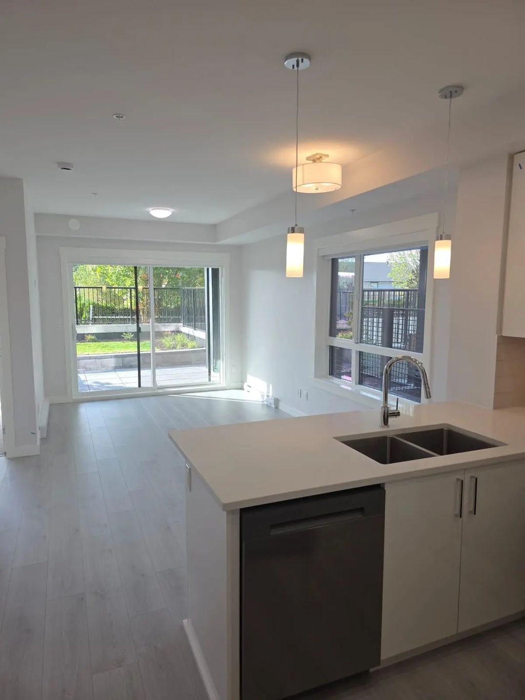 33886 Pine Street 123, Abbotsford