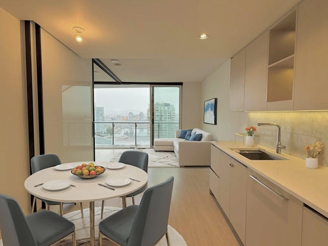 89 Nelson Street 2612, Vancouver