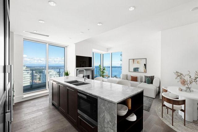 1501 Foster Street 2102, White Rock