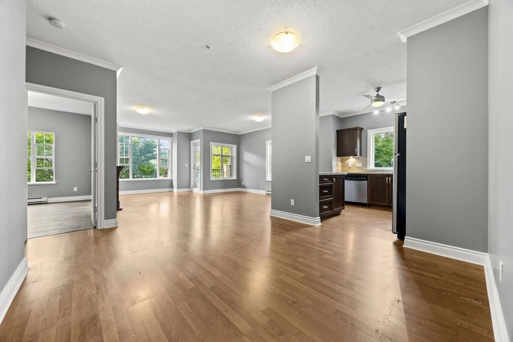 20286 53a Avenue 201, Langley