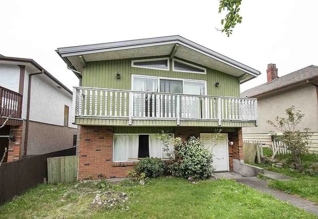 7687 Oak Street, Vancouver