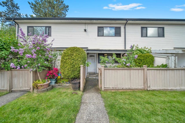 5211 204 Street 59, Langley