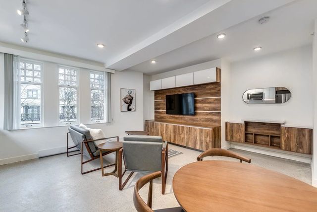 1170 Barclay Street 206, Vancouver
