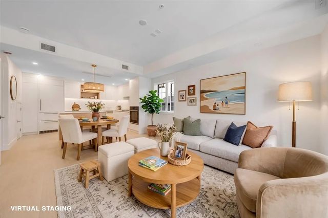 918 W 32nd Avenue 204, Vancouver