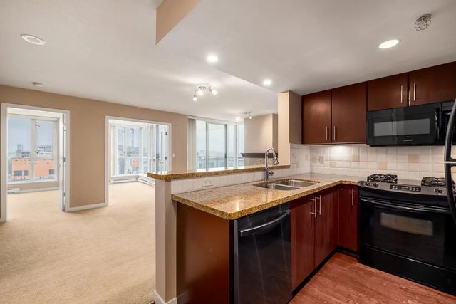 120 Milross Avenue 803, Vancouver