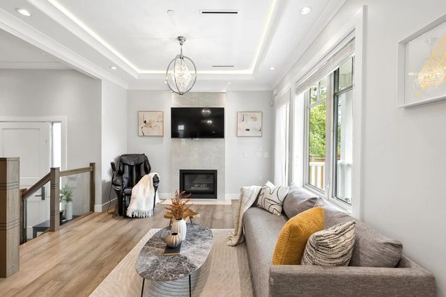 3666 W 6th Avenue, Vancouver