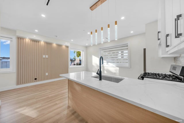 2703 East 3rd Avenue 1, Vancouver