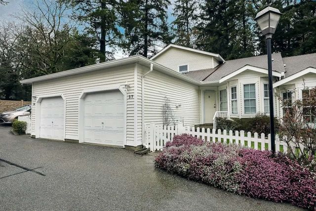 6537 138th Street 57, Surrey
