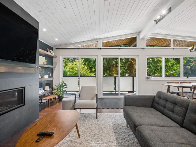 4651 Hoskins Road, North Vancouver