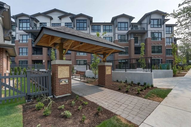 2960 151 Street 316, Surrey