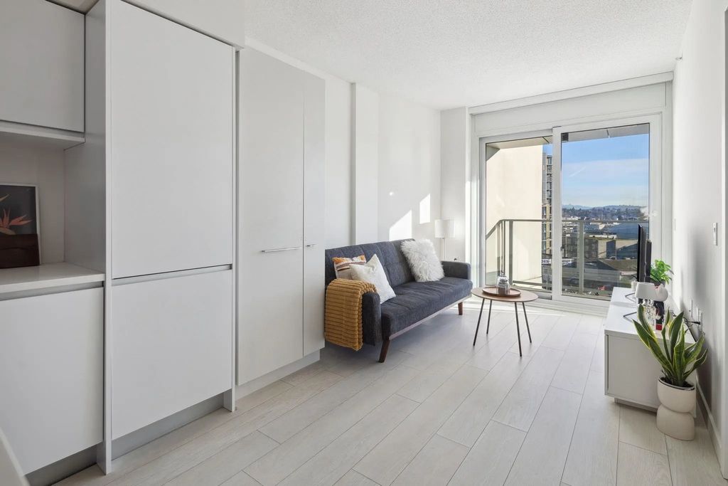 180 E 2nd Avenue 611, Vancouver