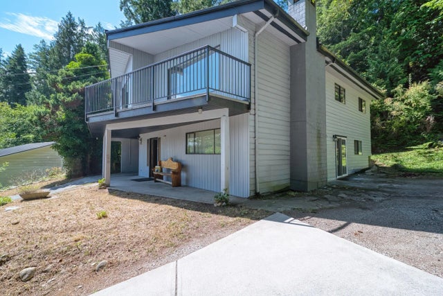 5713 Salmon Drive, Sechelt