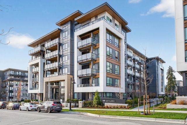 625 Cottonwood Avenue 403, Coquitlam