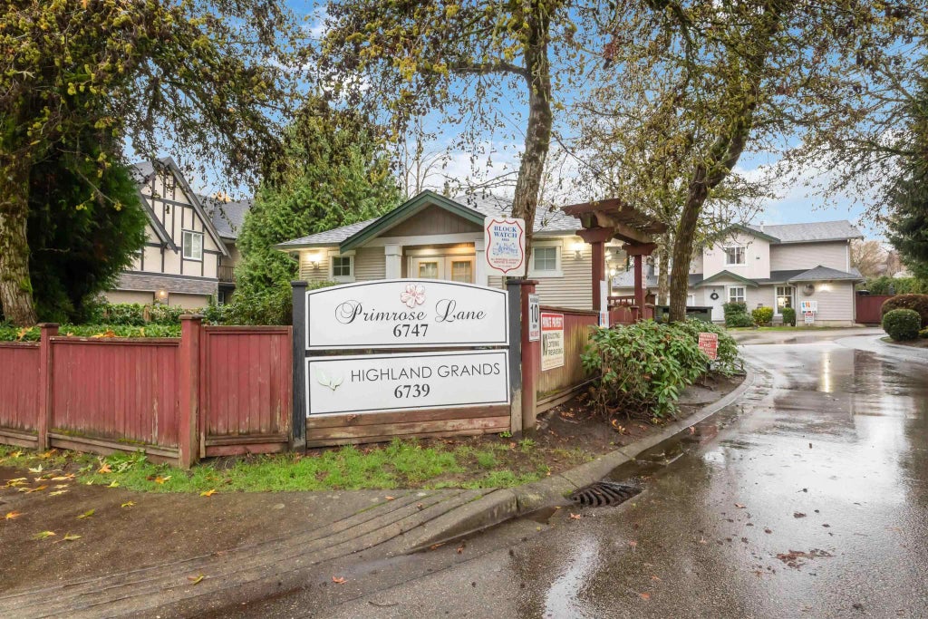6739 137 Street 109, Surrey