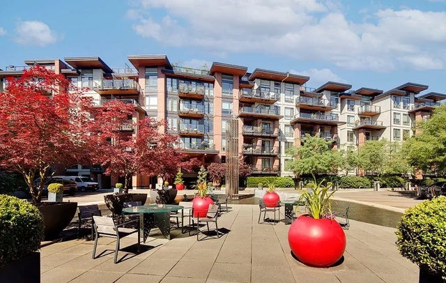 733 W 3rd Street 404, North Vancouver