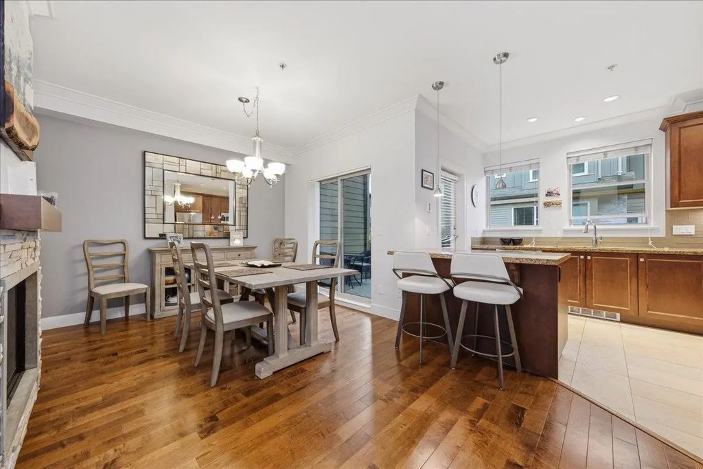 897 Premier Street 24, North Vancouver