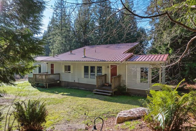 7103 Sechelt Inlet Road, Sechelt