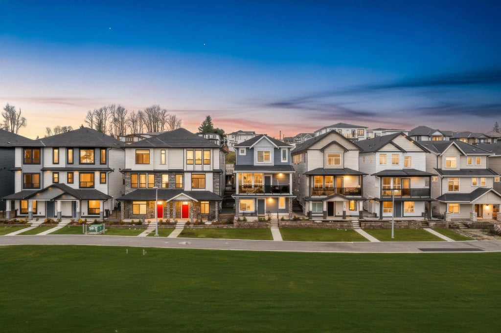 16693 16 Avenue 101, Surrey